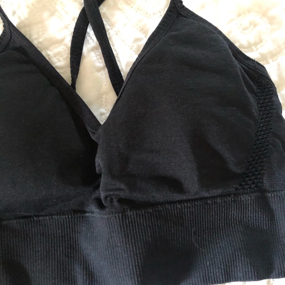 Strappy forever 21 sports bra size S - Picture 7 of 7